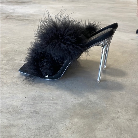 Azalea Wang feather boa Elegant Black Feathered Stiletto Heels size 8 Stripper - Picture 1 of 7